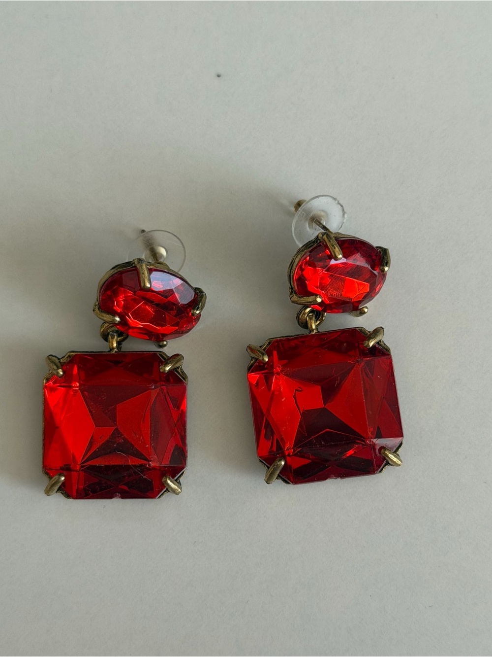 Vintage-Style Red Statement Drop Earrings - Gold Tone